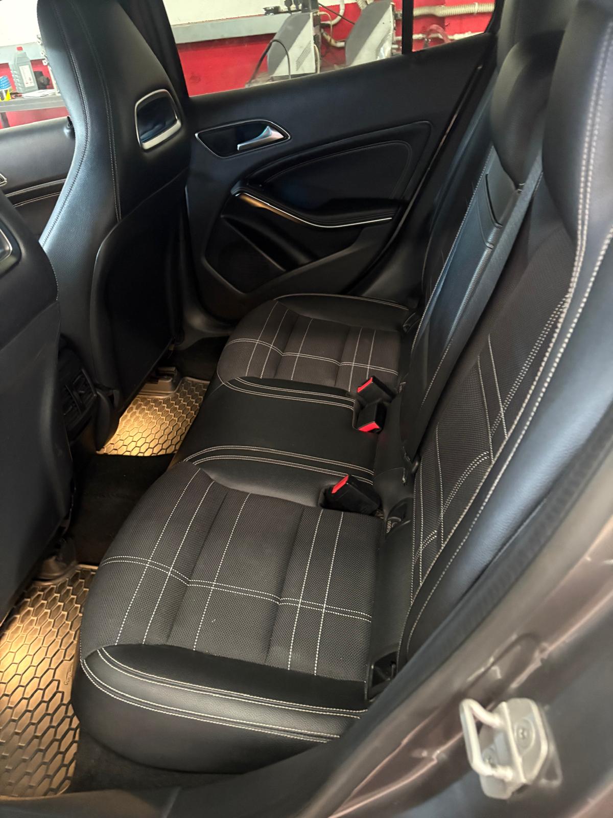 MERCEDES  GLA 220 D AUTOMATIC 4MATIC PREMIUM
