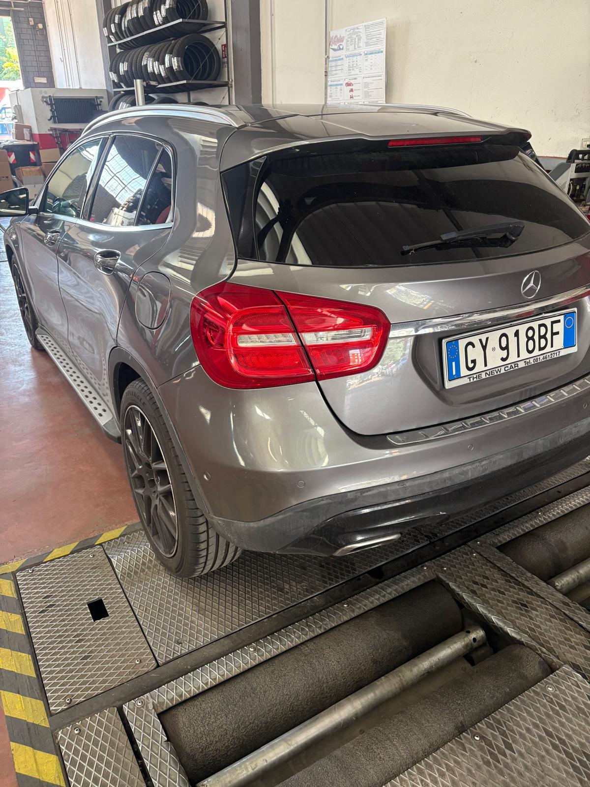 MERCEDES  GLA 220 D AUTOMATIC 4MATIC PREMIUM